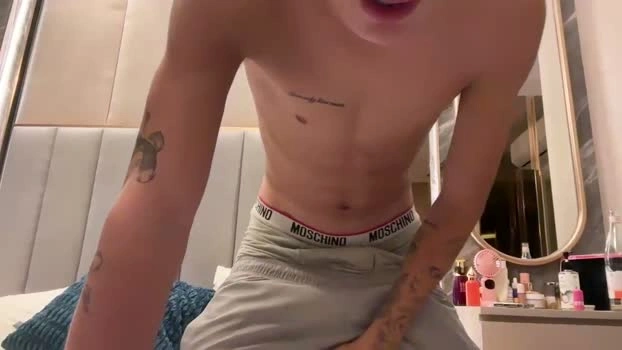lz_britboy 06-08-2026 sexykitty legs suckcock lick Recording