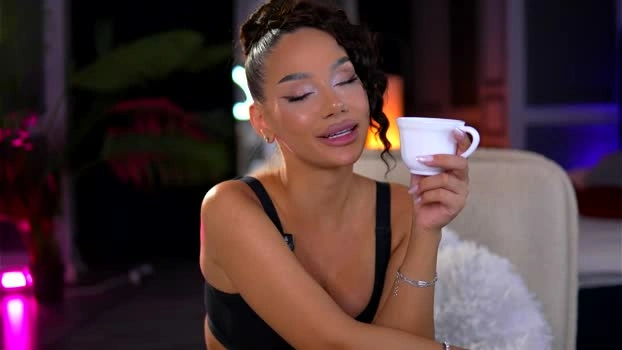 ninasolenne 19-08-2026 Topless sexy beauty bigass Recording