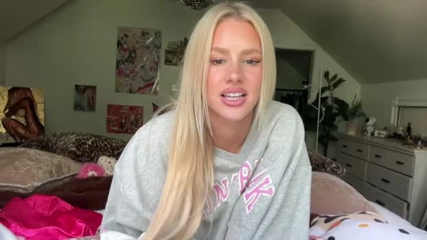 bella_christian 08-09-2026 beauty tits lickpussy cute Recording