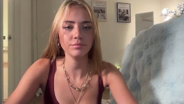 honeyyy95 22-09-2026 prettyface moan fuckher tits Recording