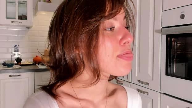 elannand 25-09-2026 beauty strip Webcam kissing Recording
